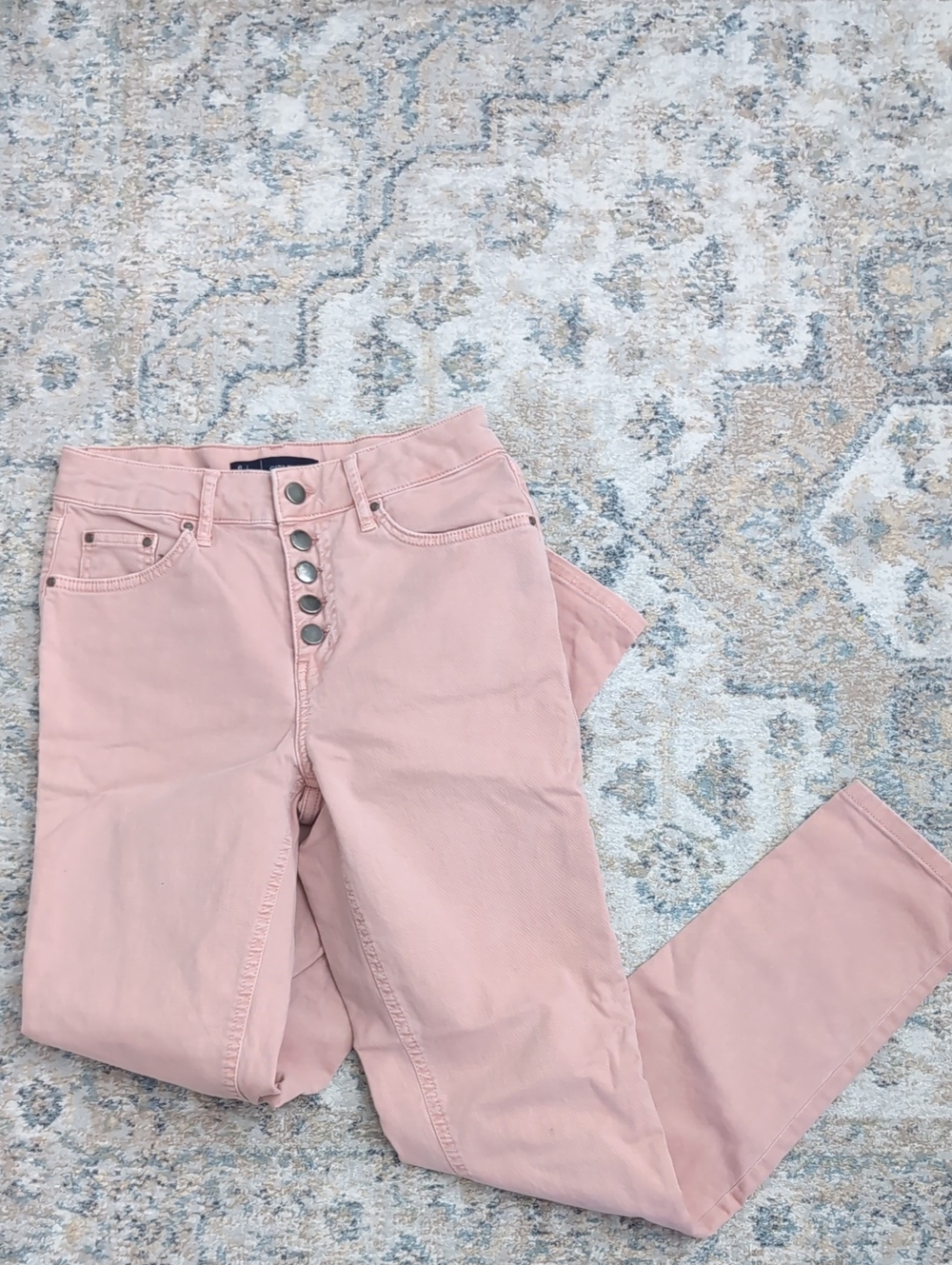 Muted pink Boden button fly girlfriend jeans For Easter 🐇
